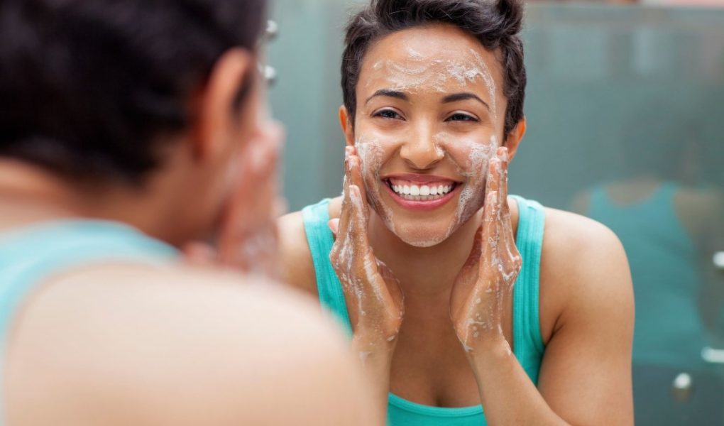 Top 10 Morning Beauty Hacks for a Quick and Beautiful Start