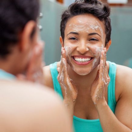 Top 10 Morning Beauty Hacks for a Quick and Beautiful Start