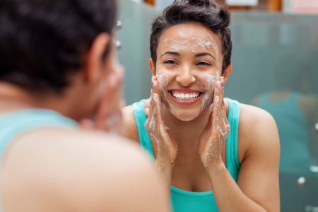 Top 10 Morning Beauty Hacks for a Quick and Beautiful Start